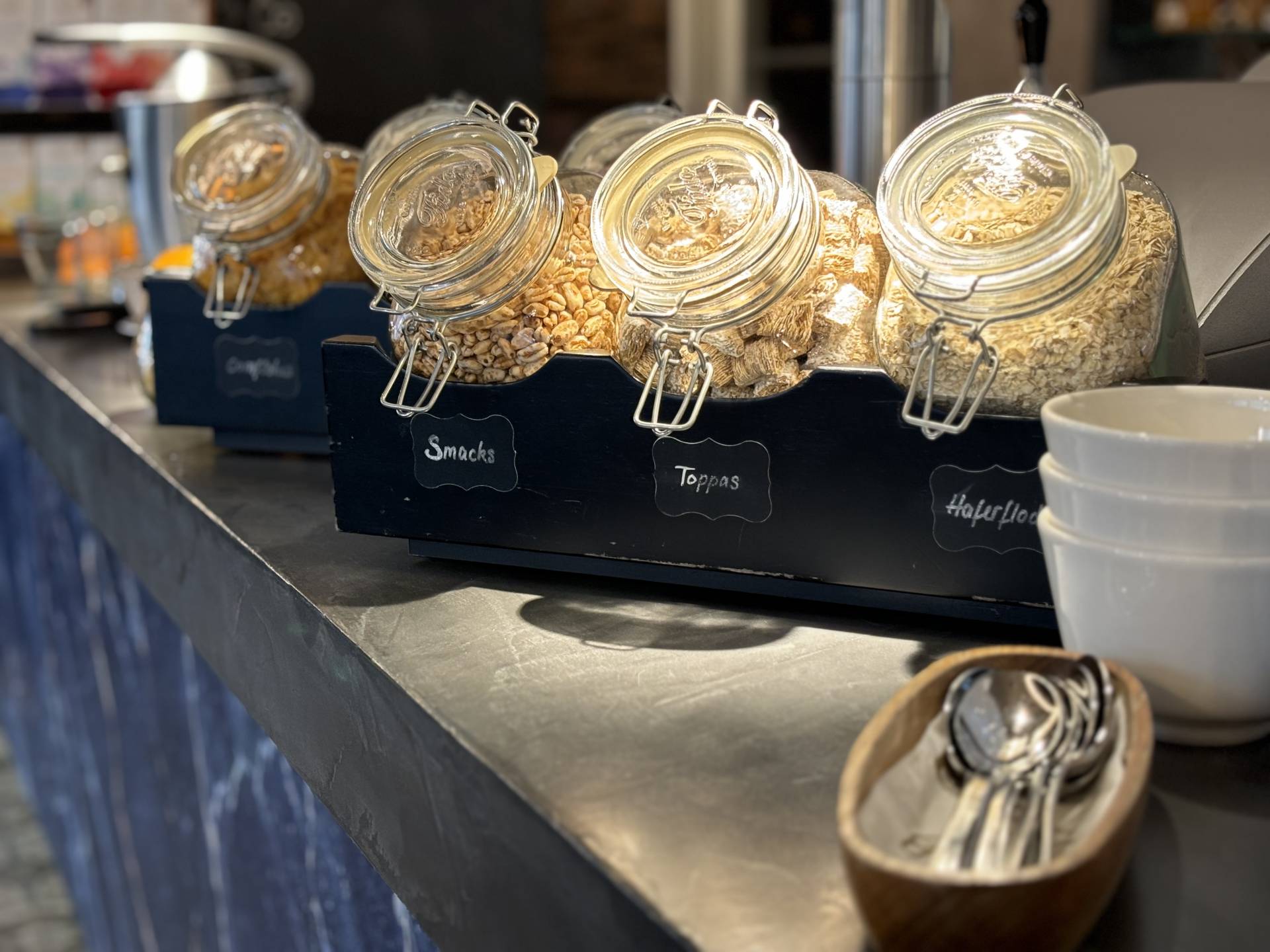 Das Frühstücksbüfett im Maja: Auch für Außer-Haus-Gäste geöffnet! - Hotel Aurelia