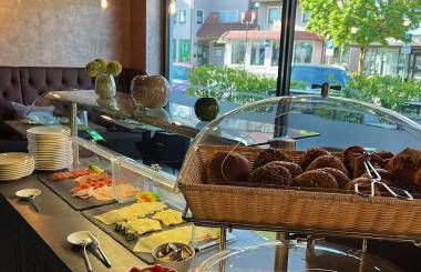 Frühstücksbuffet im Businesshotel in Aldingen